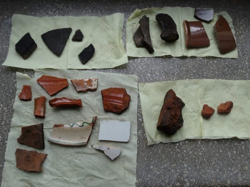 У Калуші комунальники випадково викопали історичні експонати (ФОТО)