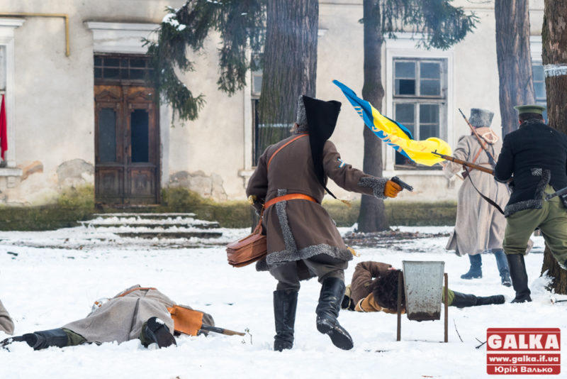 У Палаці Потоцьких показали бій українських військ проти більшовиків (ФОТО, ВІДЕО)