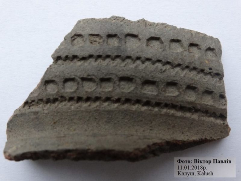 У Калуші знайшли старовинну кераміку (ФОТО)
