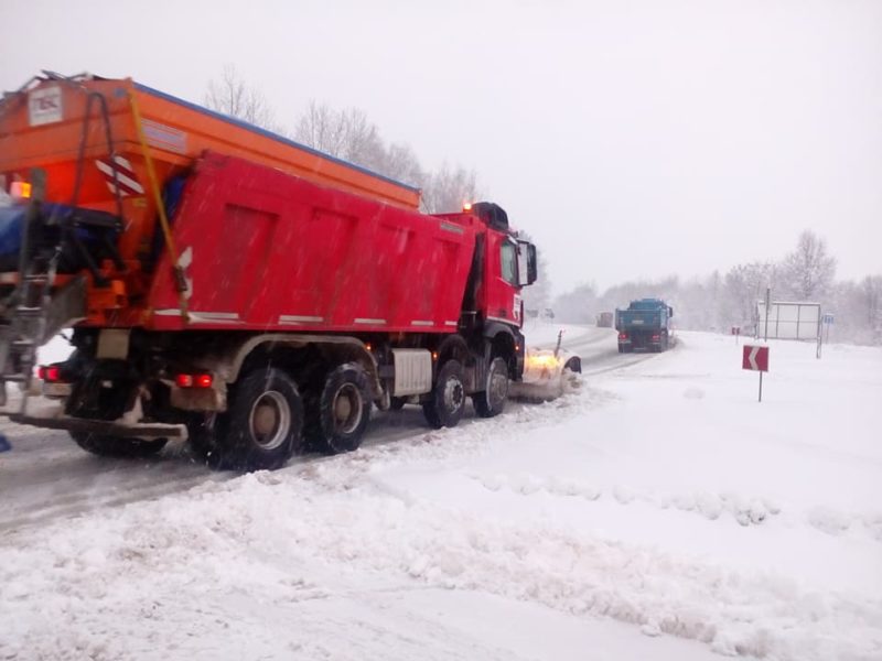 У понеділок в області чекають на сильний снігопад, можливі ускладнення на дорогах