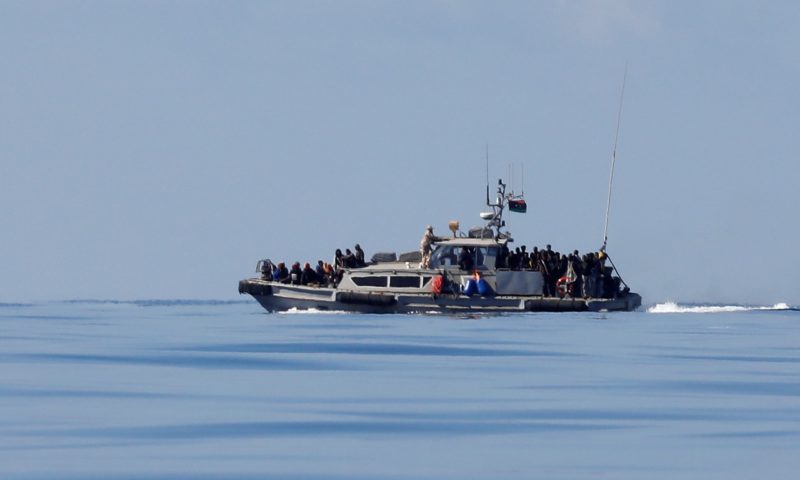 У Середземному морі перекинувся човен з мігрантами: 90 загиблих