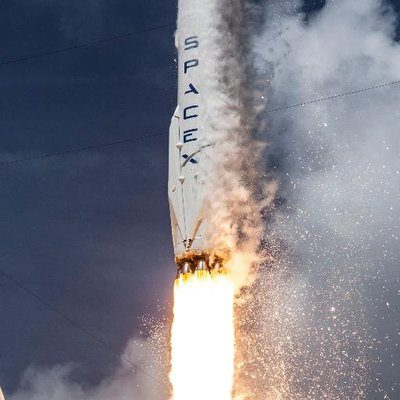SpaceX запустила ракету з супутниками, які покриють планету інтернетом