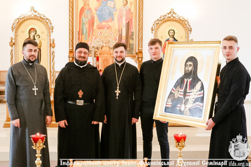 Франківським семінаристам подарували унікальну ікону (ФОТО)