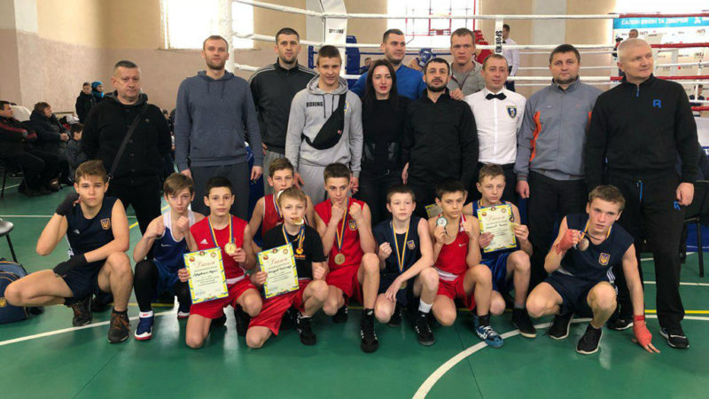 Прикарпатські боксери здобули перемоги на зональному чемпіонаті України