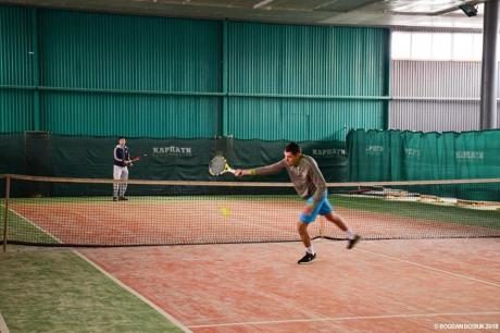 Тенісисти-аматори позмагалися у Франківську