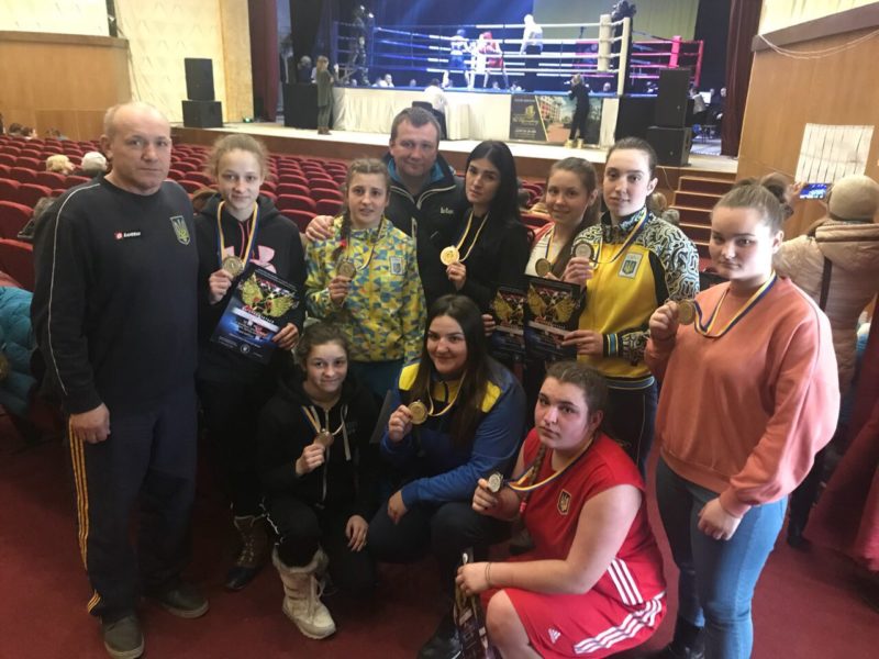 П’ять медалей здобули прикарпатські борчині на Чемпіонаті України
