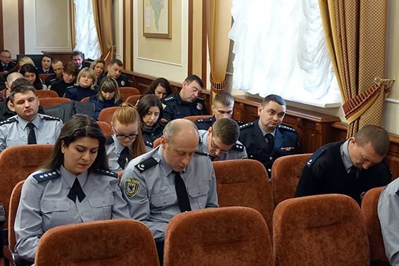 Прикарпатським поліціянтам нагадали, що таке катування
