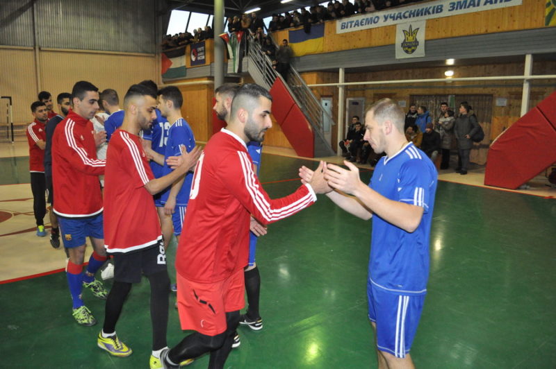 38 команд змагалися за студентський Кубок із міні-футболу у франківському медуніверситеті (ФОТО)