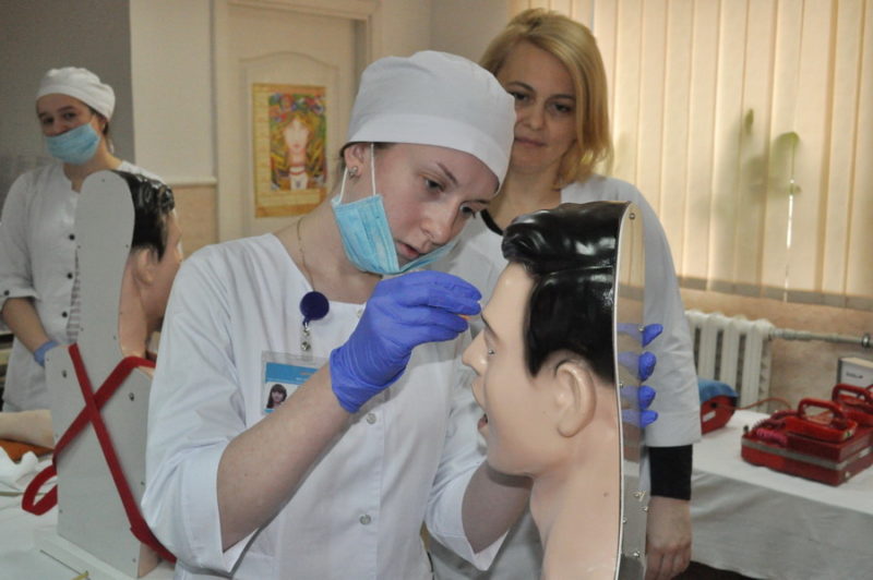 У Франківську обирають найкращу медсестру-студентку (ФОТО)