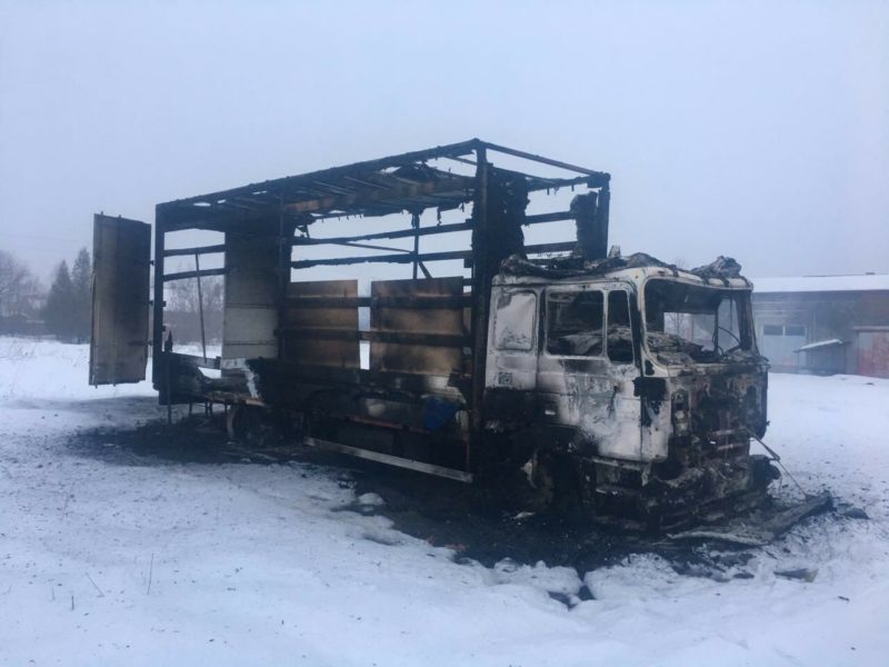 На Косівщині чоловік спалив вантажний автомобіль (ФОТОФАКТ)