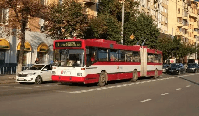 У Франківську скасували два тролейбусні маршрути
