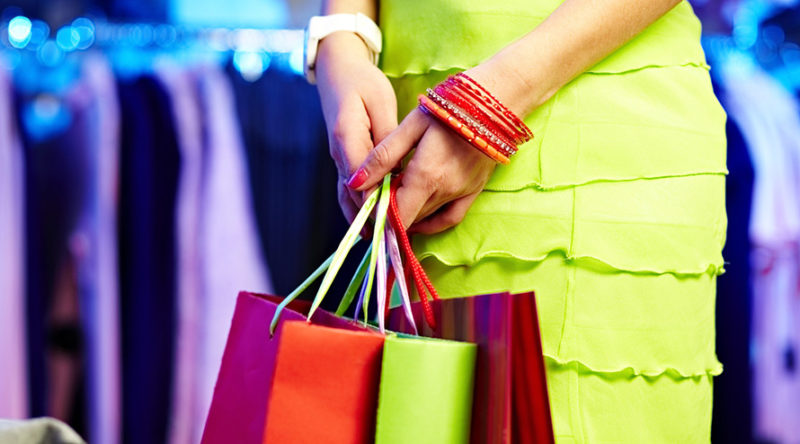 Три трюки, якими крамниці змушують наш мозок купувати непотрібні речі