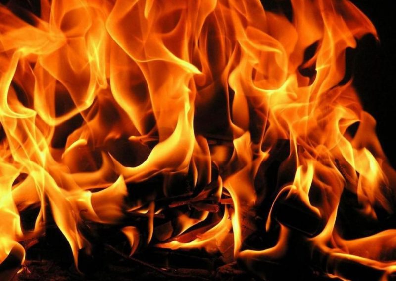Минулої доби на Прикарпатті виникли три пожежі