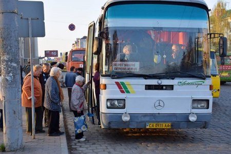 Чорна п’ятниця від Марцінківа. Перевірили перевезення до дач та зауважили брак працівників з благоустрою (ФОТО)