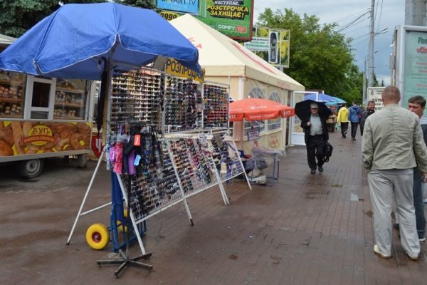 Тимчасову споруду на Привокзальній демонтують