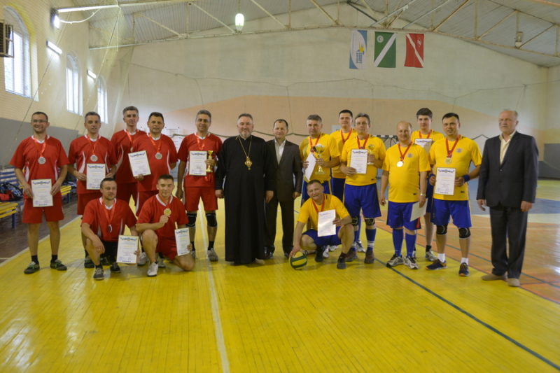 Священики та диякони зіграли у волейбол у Коломиї (ФОТО)