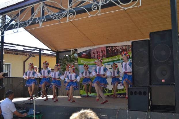 На Франківщині відбувся фестиваль пісні й танцю (ФОТО)
