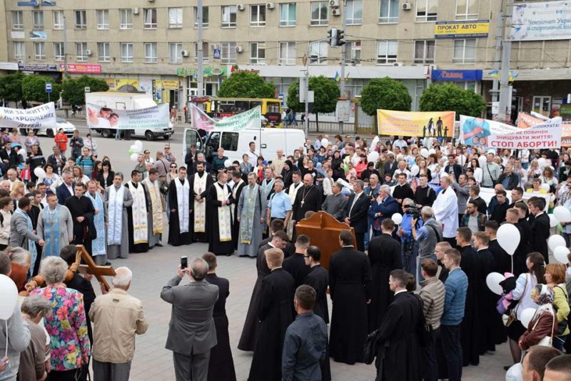Марш за християнські цінності відбувся у Франківську (ФОТО)