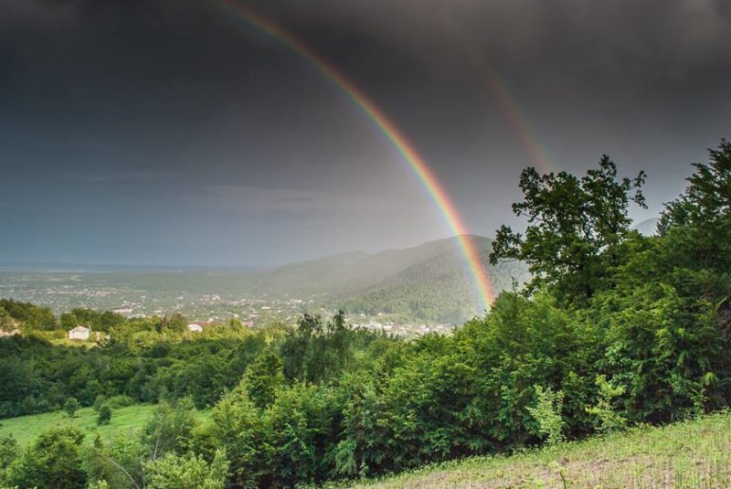 Світлинами подвійної веселки діляться прикарпатці у мережі (ФОТО)