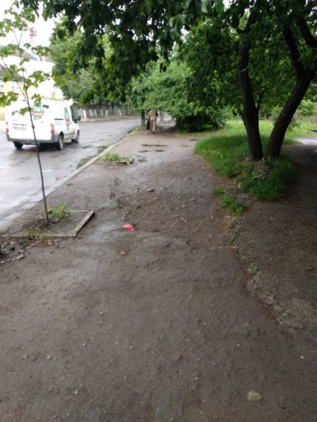 Частину тротуару на вулиці Коновальця відремонтують, оголосили тендер