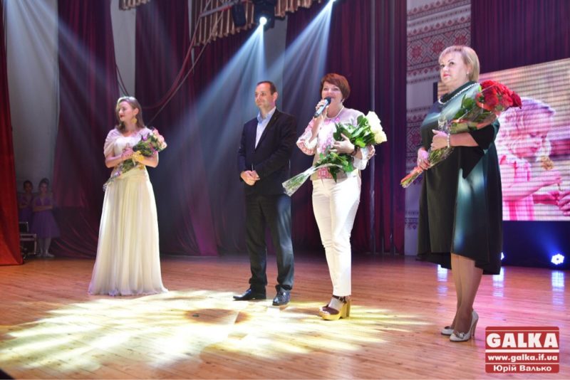 Чуттєвий концерт до Дня матері відбувся у Франківську (ФОТО)