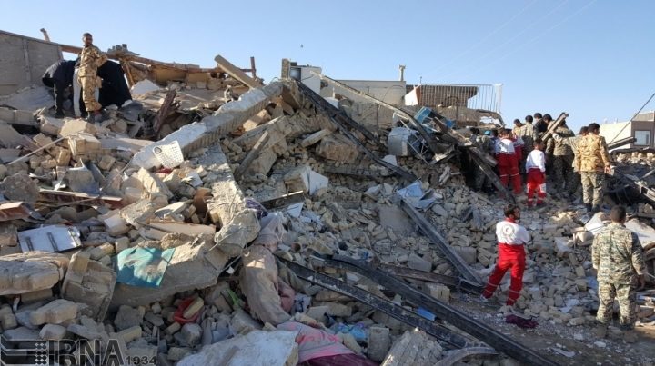 Землетрус в Ірані: постраждали понад 100 людей