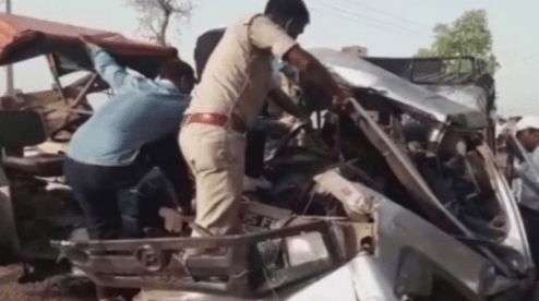 В Індії вантажівка протаранила похоронну процесію, є 15 загиблих