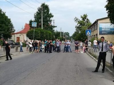 Сьогодні у центрі Болехова люди блокуватимуть трасу через погану дорогу