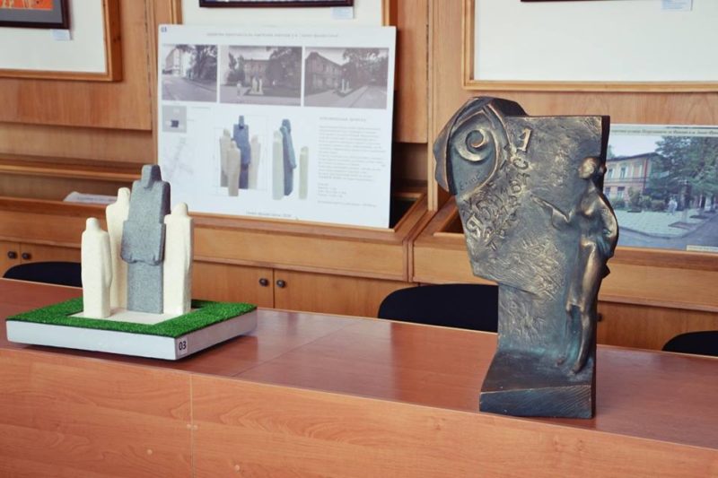 У Франківську оголосили новий конкурс на створення пам’ятника вчителю (ФОТО)
