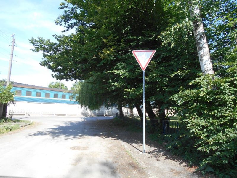 У Франківську встановили майже сотню дорожніх знаків (ФОТО)