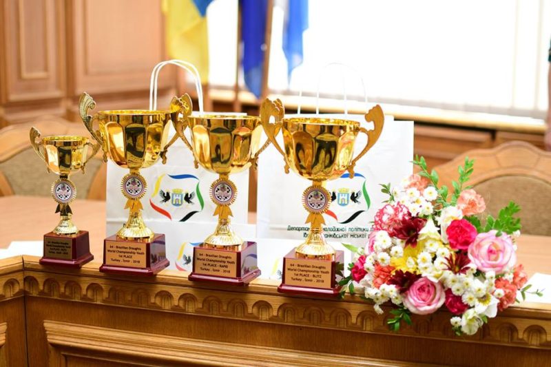 Марцінків відзначив переможців Чемпіонату світу з шашок-64 (ФОТО)