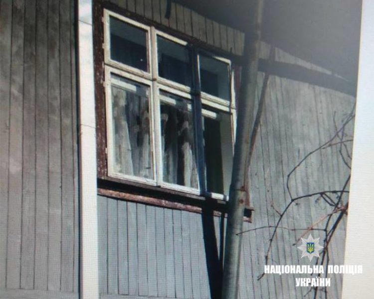 На Долинщині чоловік “обніс” будинок пенсіонерки (ФОТО)