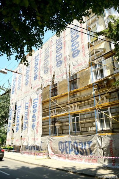 На вулиці Шевченка триває відновлення архітектурного комплексу (ФОТОФАКТ)