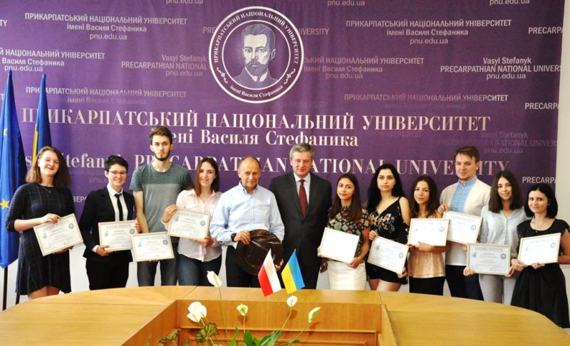 Студенти ПНУ стали першими стипендіатами Фонду Інституту Східноєвропейських досліджень