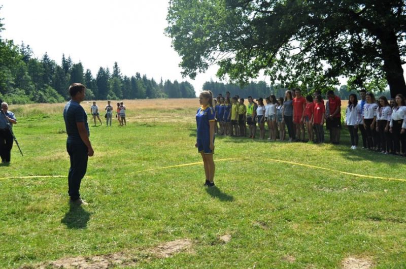 Науково-патріотичну гру “Чорний ліс” провели для юних прикарпатців (ФОТО)