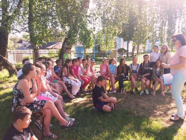 Юних прикарпатців у рамках форум-театру вчили казати «ні»