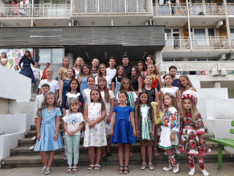 Маленькі артисти з Франківська стали переможцями міжнародного конкурсу в Болгарії (ФОТО)