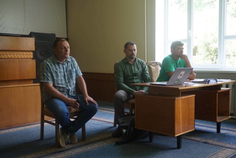 Експерти “Лісової варти” поділилися досвідом з косівськими активістами та поліціянтами (ФОТО)