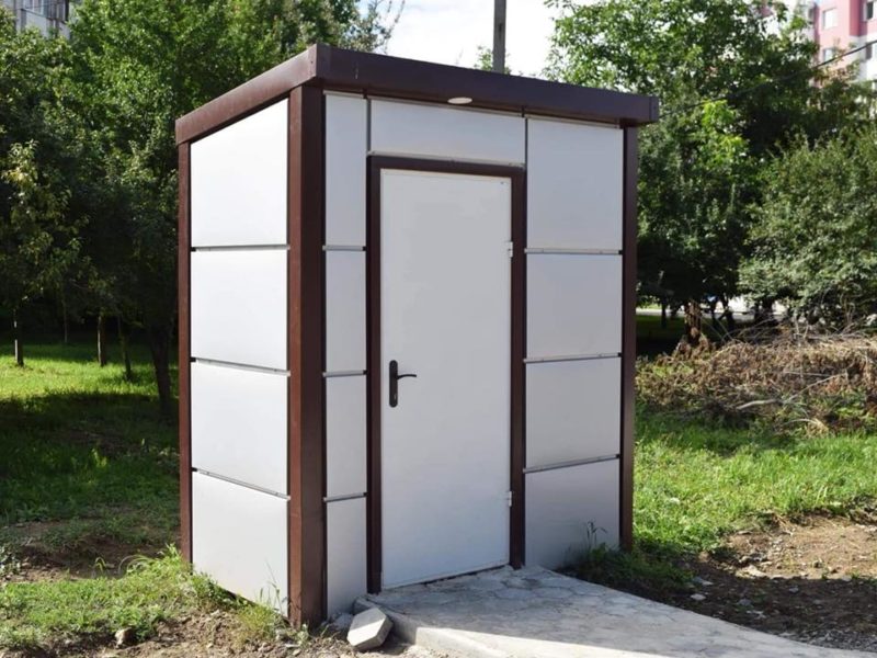 На Каскаді встановили туалет для водіїв маршруток (ФОТОФАКТ)