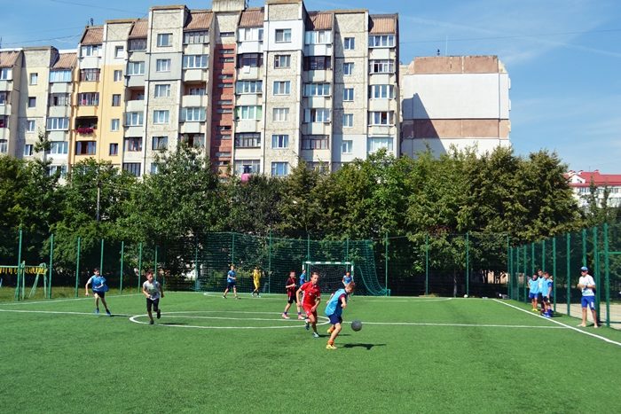 В одній із франківських шкіл провели турнір з міні-футболу (ФОТО)