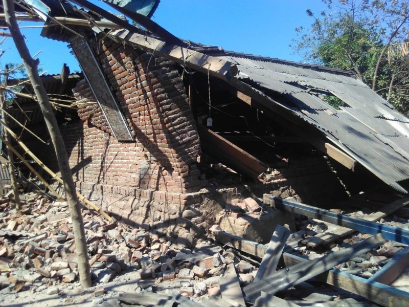 В Індонезії через сильний землетрус загинули 10 людей (ФОТО)