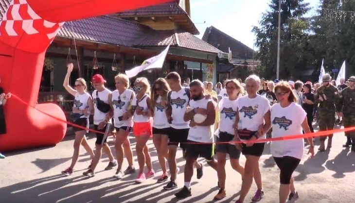 Майже за два місяці марафонці пройшли пішки 650 км з Києва до Ворохти (ВІДЕО)