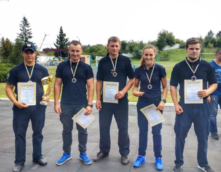 Прикарпатські поліціянти вибороли “срібло” на змаганнях із багатоборства
