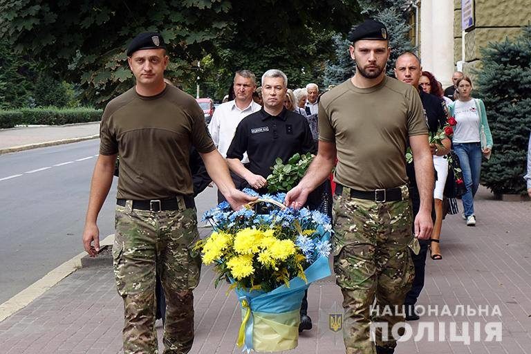 Загиблих поліціянтів вшанували у Франківську (ФОТО)