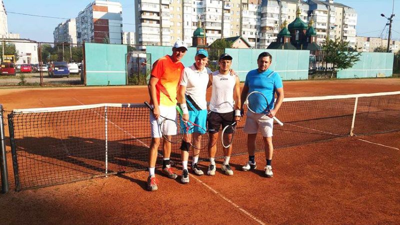В Івано-Франківську завершився тенісний турнір серед аматорів (ФОТО)
