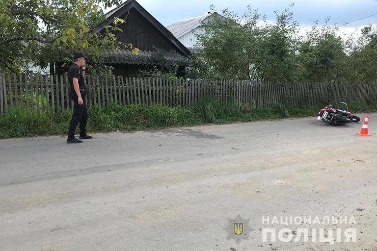 На Рожнятівщині мотоцикліст збив жінку (ФОТО)