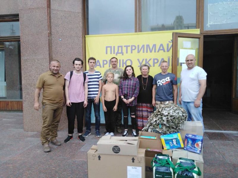 Прикарпатські волонтери вкотре везуть допомогу бійцям в зону ООС (ФОТО)