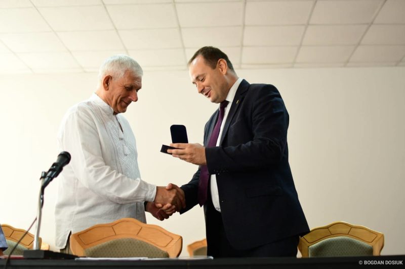 Ректора університету нафти і газу нагородили відзнакою “Міць та гордість міста” (ФОТО)