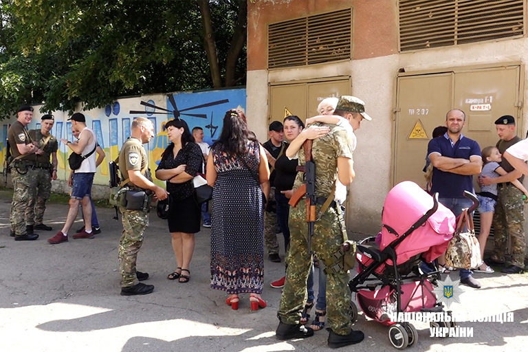 Поліціянти з Прикарпаття відправились у відрядження на Донеччину (ФОТО)