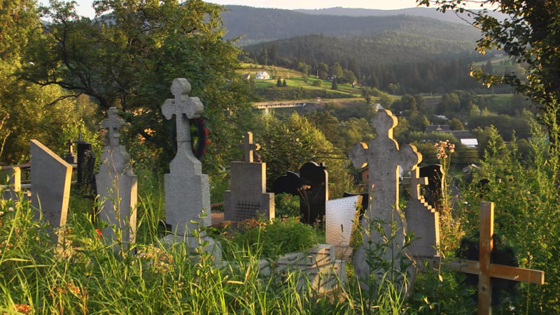 У Ворохті закінчились місця на цвинтарі (ВІДЕО)